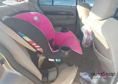 2005 Mercury Grand Marquis Gs из США, поврежденный, VIN 2MEFM74W35X629295